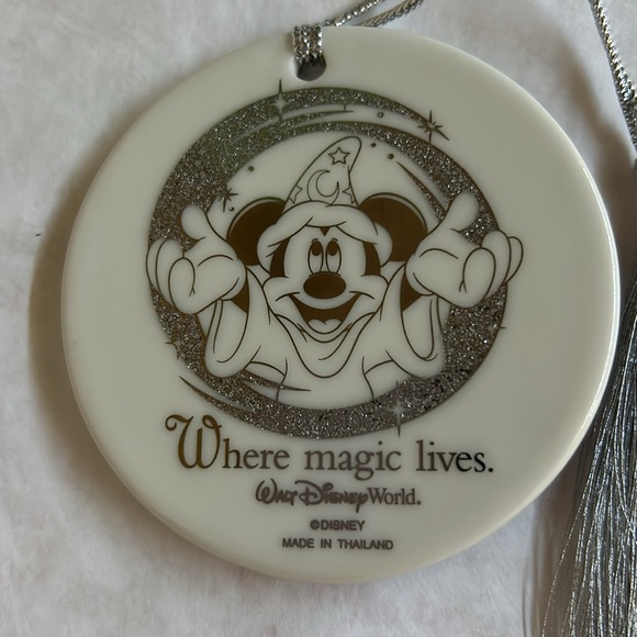 Disney ceramic ornament - Picture 5 of 8